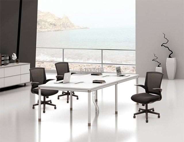 木質(zhì)辦公家具上漆作用