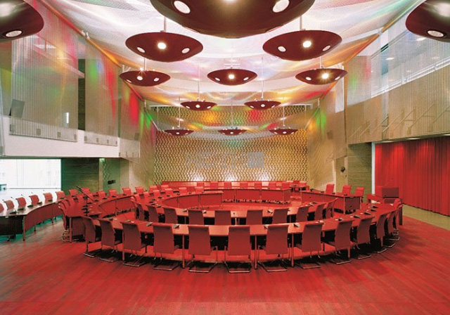 選購(gòu)辦公家具要注意哪些問(wèn)題